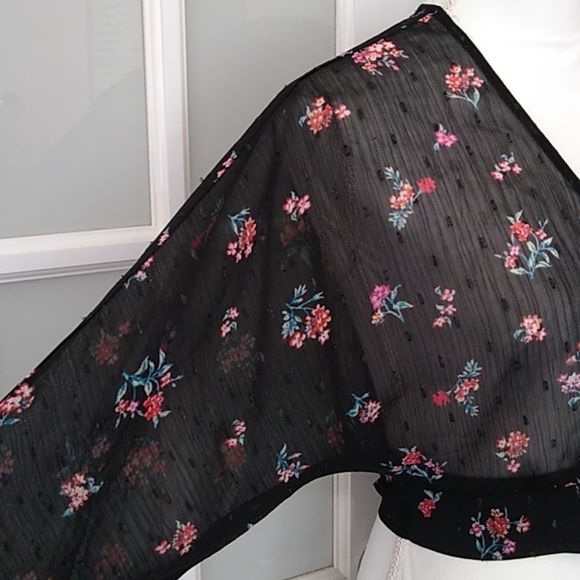 Forever 21 Contemporary Sheer Floral Cropped Kimono Sleeve Top Size - S - Picture 6 of 11